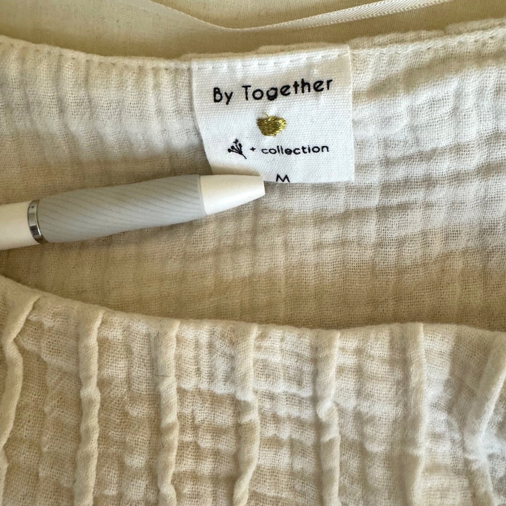 By Together Cream Gauze Babydoll Tunic Top Tiered Ruffle Raw Hem Womens Medium - Picture 4 of 4